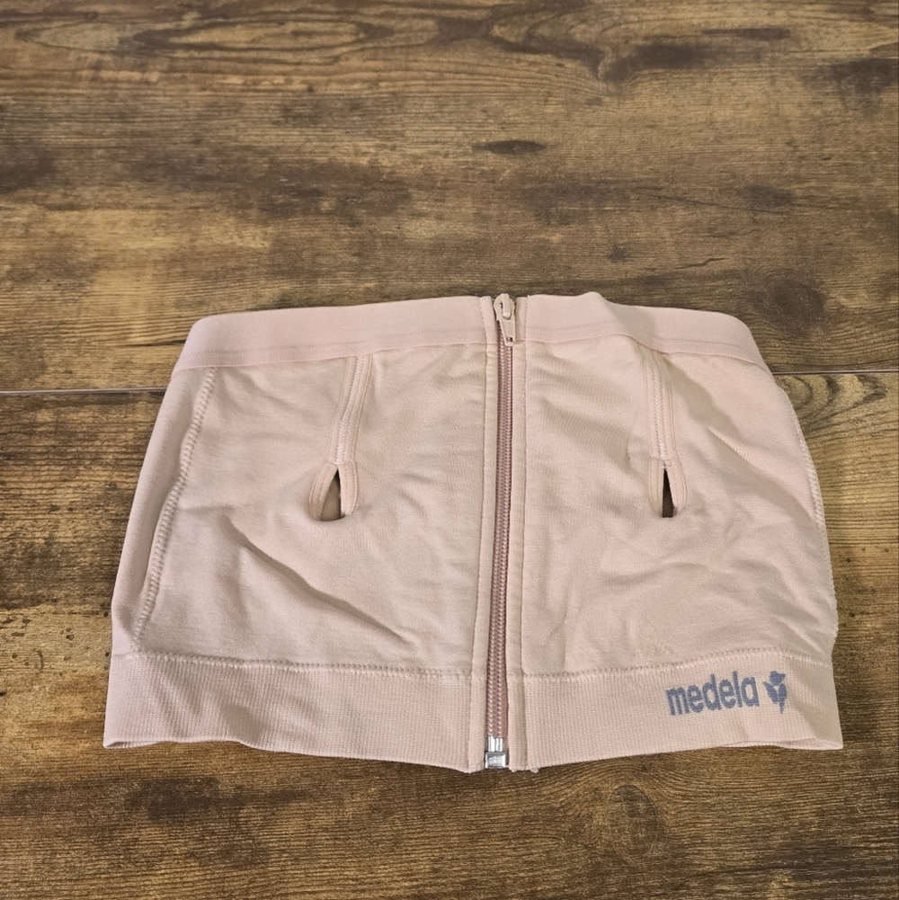 Medela light tan nursing bra women's size medium